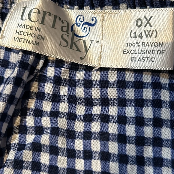 Terra & sky lightweight flowy country checks and flowers ruffle sleeves - Picture 2 of 4